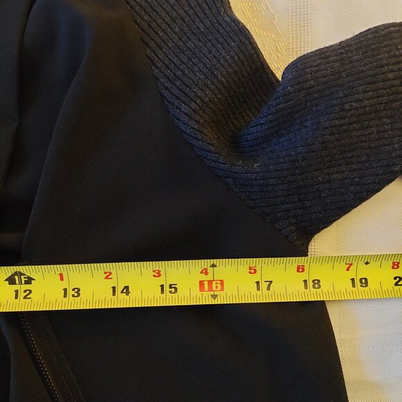 Giordano Ladies Cardigan, Size S - Picture 8 of 8